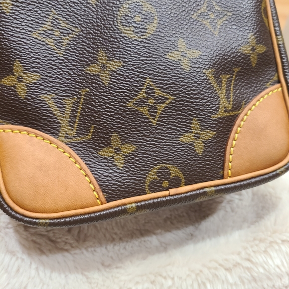 Sold - Picture 2 of 12